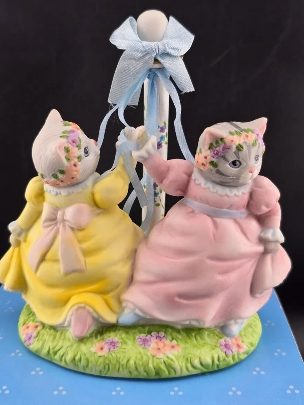 Kitty Cucumber Schmid 1992 4th Annual Figurine Dancing Cats Yellow Pink Dresses